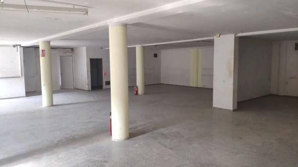 Local en calle Rafael Laliga Pérez, 3