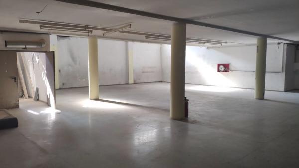 Local en calle Rafael Laliga Pérez, 3