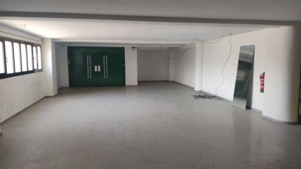 Local en calle Rafael Laliga Pérez, 3