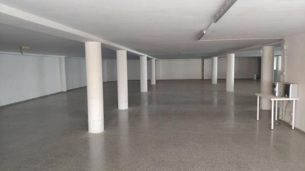 Local en calle Rafael Laliga Pérez, 3