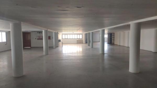 Local en calle Rafael Laliga Pérez, 3