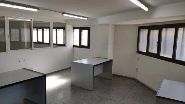 Local en calle Rafael Laliga Pérez, 3