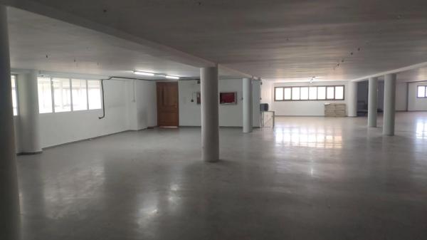 Local en calle Rafael Laliga Pérez, 3