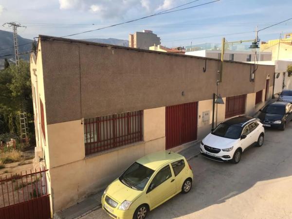 Nave en Carretra La Riba, 2