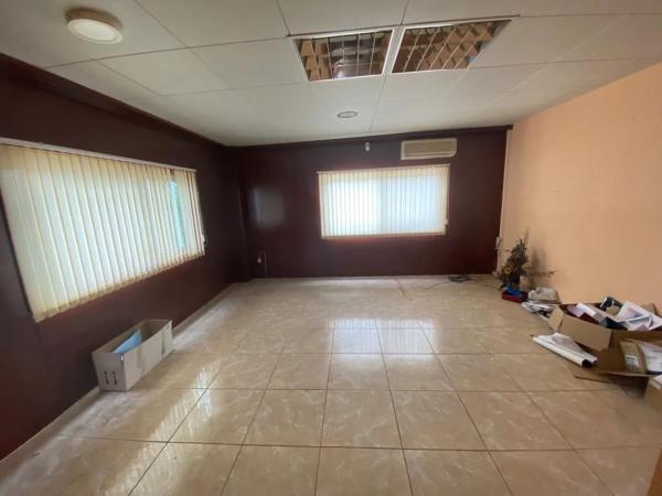 Nave en Polígon Cotes Baixes H, 10