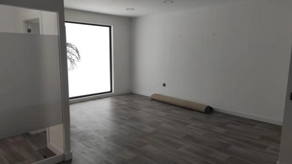 Local en calle de Laporta, 32