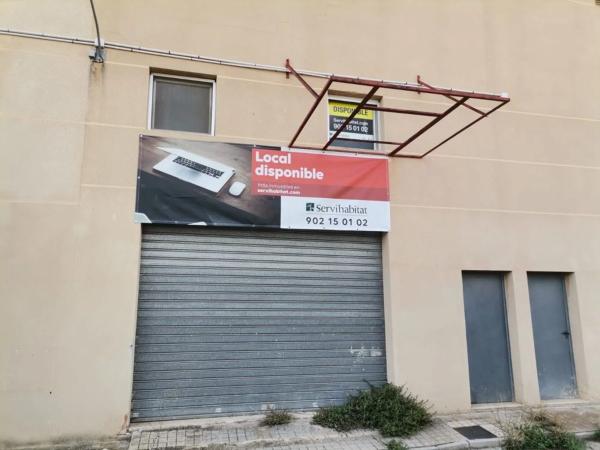 Local en calle Penàguila, 14