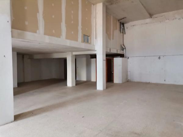 Local en calle Penàguila, 14