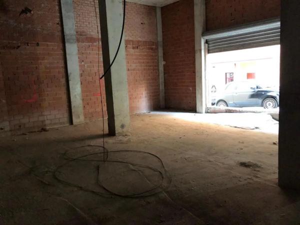 Local o nave en calle Casimiro Barello Morello