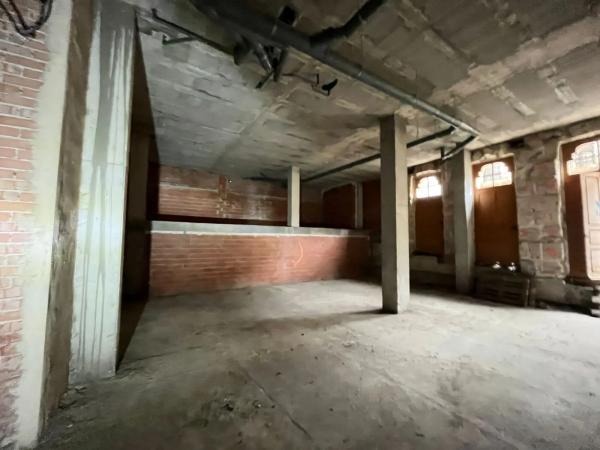 Local o nave en calle Casimiro Barello Morello