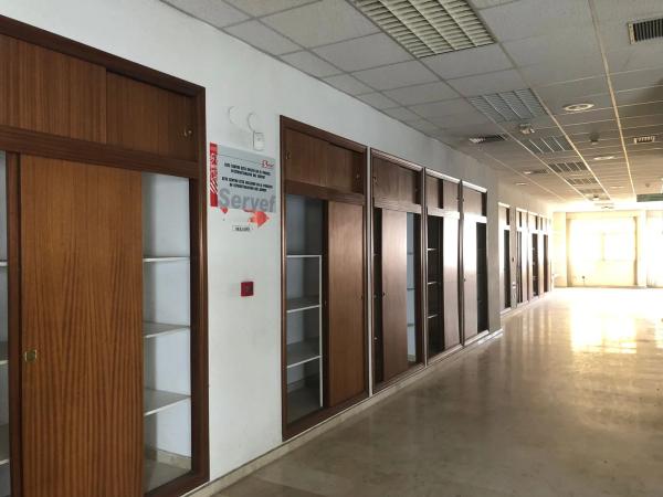 Local en plaza Emili Sala, 3