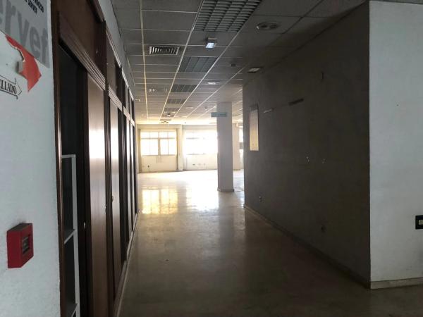 Local en plaza Emili Sala, 3