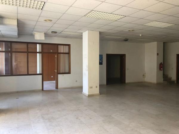 Local en plaza Emili Sala, 3