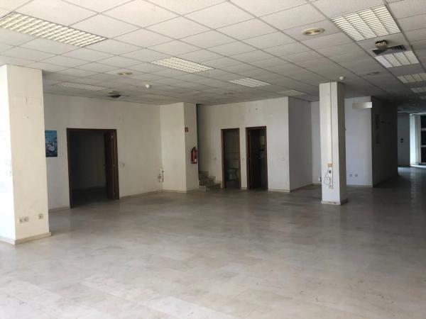 Local en plaza Emili Sala, 3