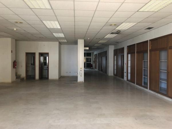 Local en plaza Emili Sala, 3