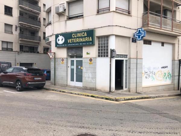 Local en calle els Realets, 2