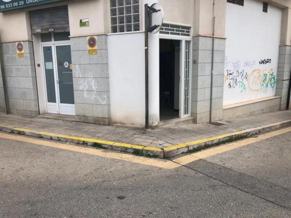 Local en calle els Realets, 2