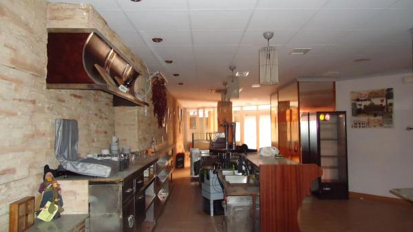 Local en Entenza, 54