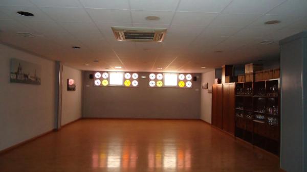 Local en Entenza, 54