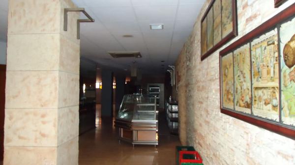 Local en Entenza, 54