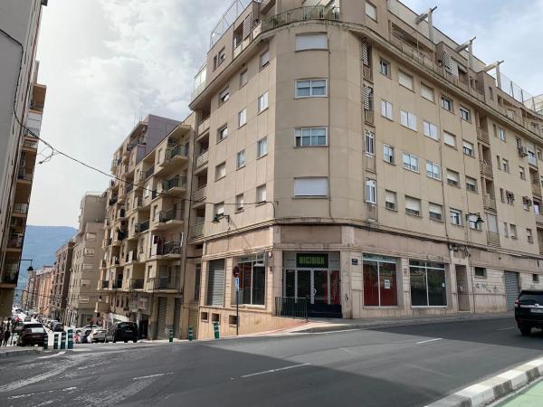 Local en Tirant Lo Blanc, 14