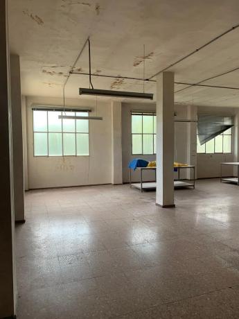 Local en calle Calderón, 4