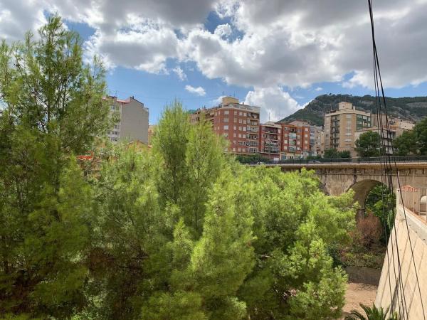 Local en calle Calderón, 4