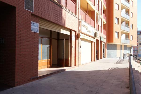 Local en calle el Salvador, 26