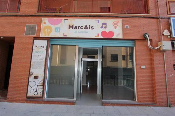 Local en calle el Salvador, 26