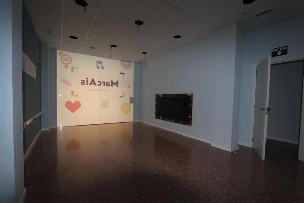 Local en calle el Salvador, 26