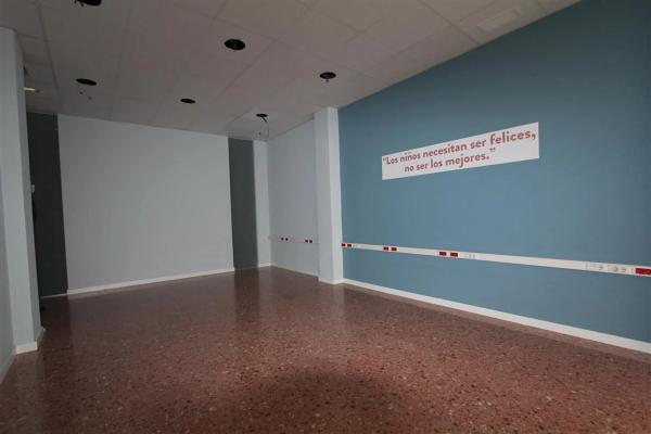 Local en calle el Salvador, 26