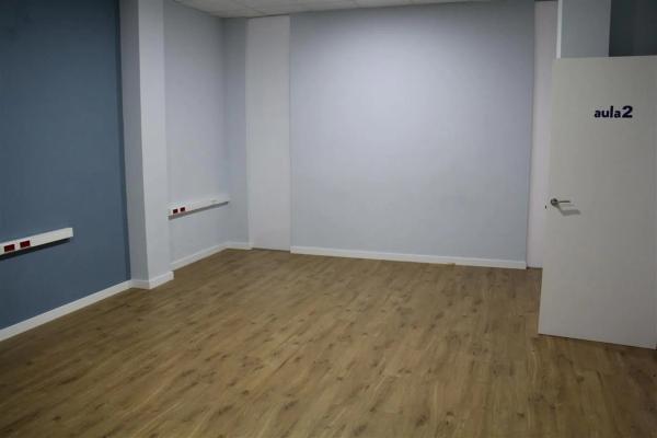 Local en calle el Salvador, 26