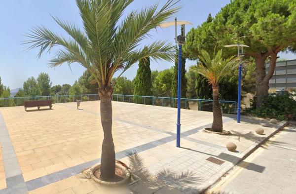 Local en avenida del País Valencià