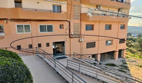 Local en avenida del País Valencià