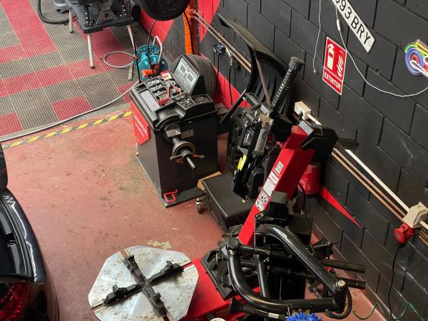 Nave en calle Isaac Peral, 25