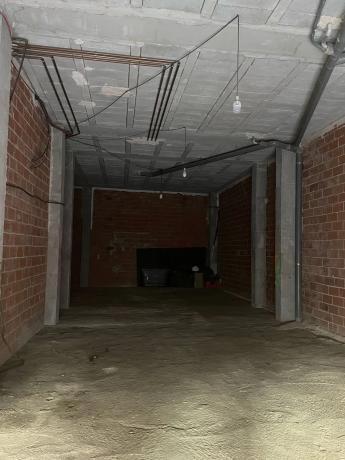 Local en avenida de l'Alcúdia, 95