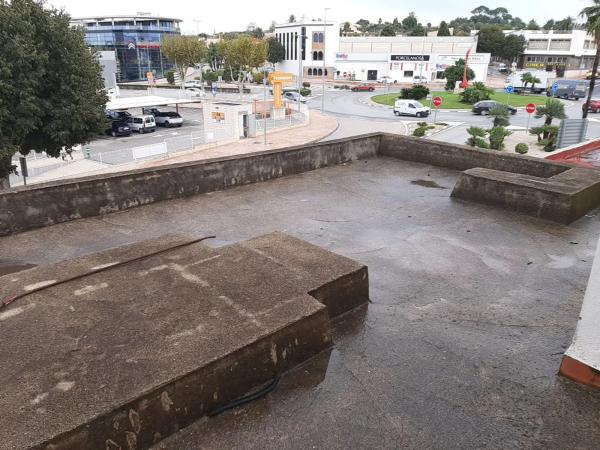 Local en avenida del País Valencià