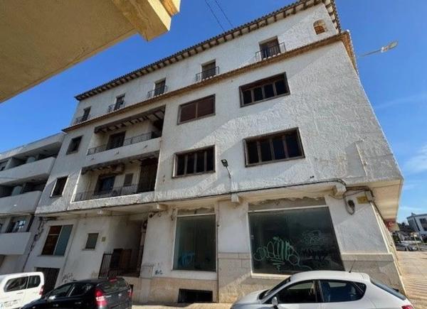 Local en avenida del País Valencià