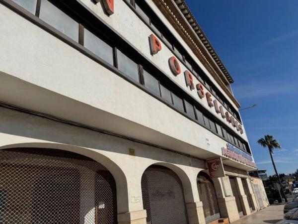 Local en avenida del País Valencià