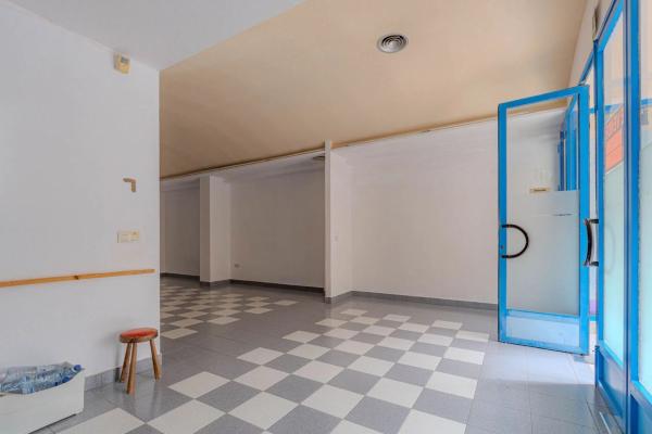 Local en avenida de l'Alcúdia