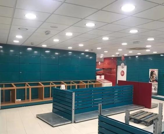 Local en avenida del País Valencià