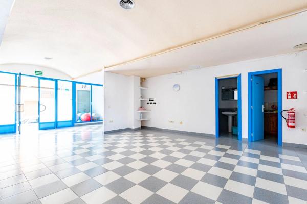 Local en avenida de l'Alcúdia