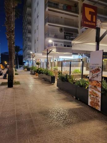 Local en avenida Juan Carlos i