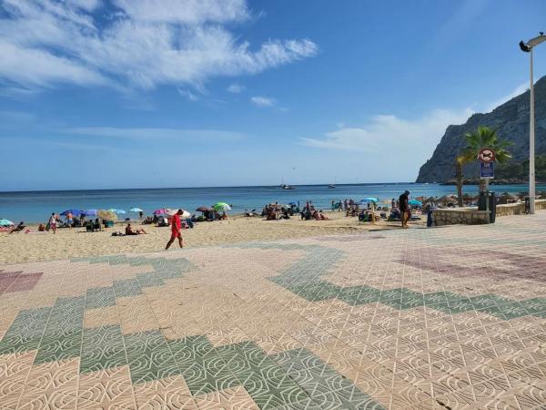 Local en avenida Juan Carlos i