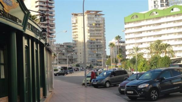 Local en avenida Rosa de los Vientos