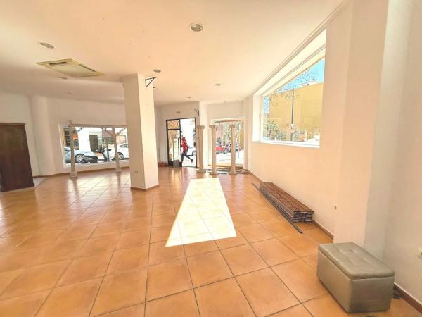 Local en calle La Pau