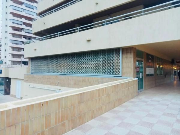 Local o nave en avenida Costablanca