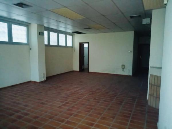 Local o nave en avenida Costablanca