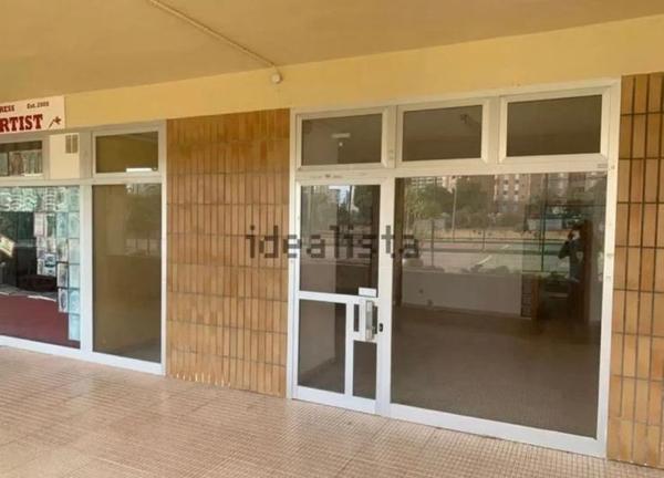 Local en avenida Juan Carlos I, 26