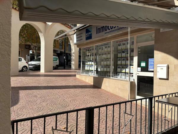 Local en calle Pintor Sorolla, 2